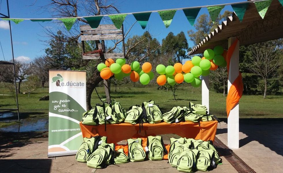Biblioteca Móvil Fundación E.dúcate - Colonia Itapebí - Siembra 2016