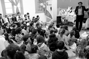 Diario El Telégrafo: Una iniciativa para acortar brechas en la educación